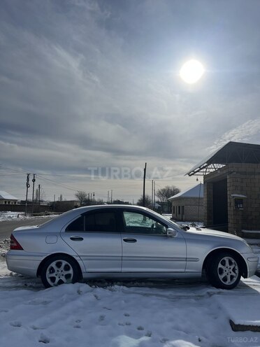 Mercedes C 240 2001, 234,000 km - 2.6 l - Bakı