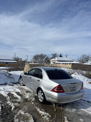Mercedes C 240 2001, 234,000 km - 2.6 l - Bakı