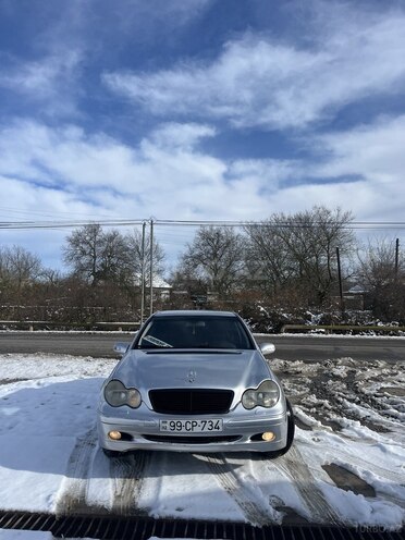 Mercedes C 240 2001, 234,000 km - 2.6 l - Bakı
