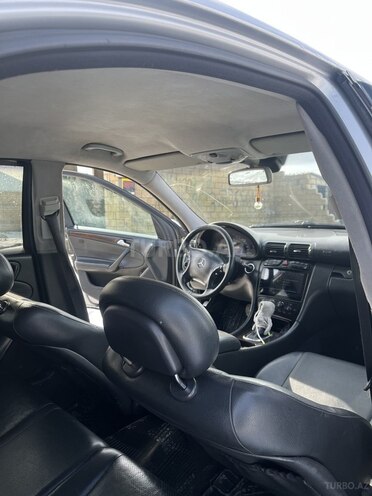 Mercedes C 240 2001, 234,000 km - 2.6 l - Bakı