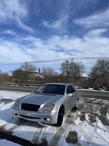 Mercedes C 240 2001, 234,000 km - 2.6 l - Bakı