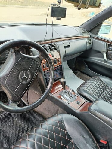 Mercedes E 230 1995, 487,000 km - 2.3 l - Bakı