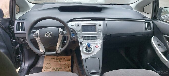 Toyota Prius 2015, 325,000 km - 1.8 l - Bakı