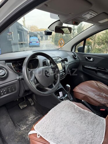 Renault Kaptur 2016, 89,500 km - 2.0 l - Quba