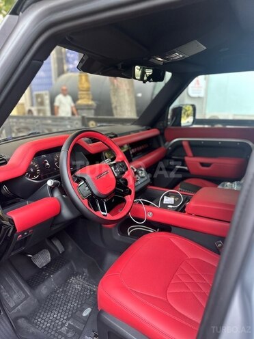 Land Rover Defender-6