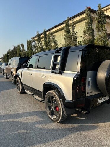 Land Rover Defender-5
