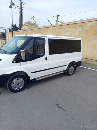 Ford Transit-6