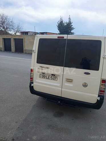 Ford Transit-9
