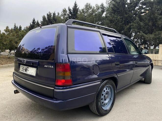 Opel Astra-4