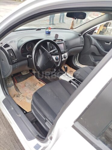 Hyundai Elantra 2007, 192,000 km - 2.0 l - Ucar