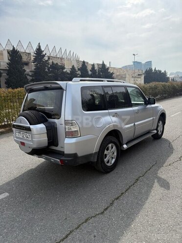 Mitsubishi Pajero 2008, 290,121 km - 3.0 l - Bakı