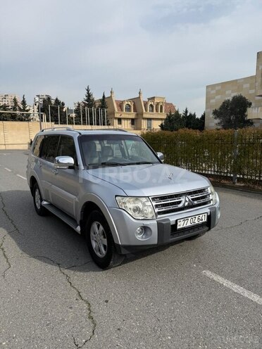 Mitsubishi Pajero 2008, 290,121 km - 3.0 l - Bakı