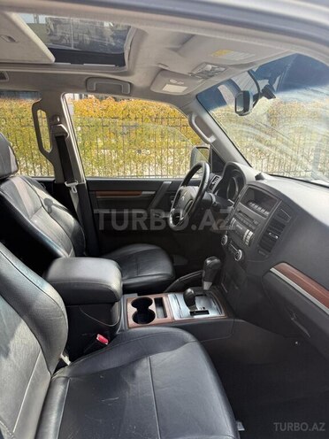 Mitsubishi Pajero 2008, 290,121 km - 3.0 l - Bakı