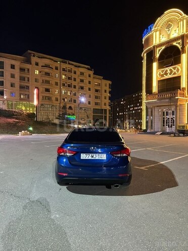 Hyundai Elantra 2015, 207,580 km - 1.8 l - Bakı