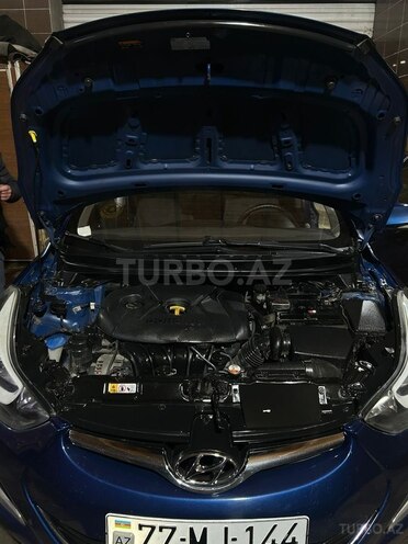 Hyundai Elantra 2015, 207,580 km - 1.8 l - Bakı