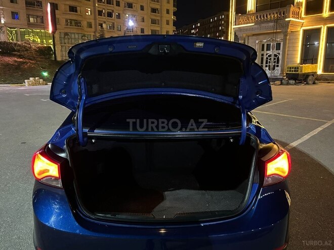 Hyundai Elantra 2015, 207,580 km - 1.8 l - Bakı
