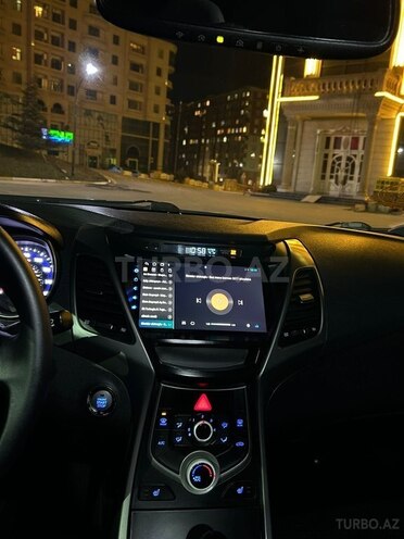 Hyundai Elantra 2015, 207,580 km - 1.8 l - Bakı