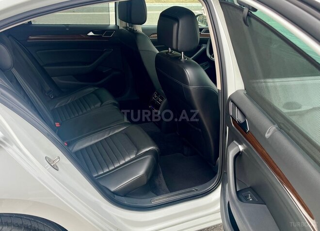 Volkswagen Passat 2016, 175,000 km - 1.8 l - Bakı