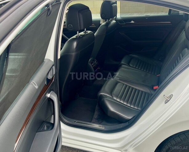 Volkswagen Passat 2016, 175,000 km - 1.8 l - Bakı