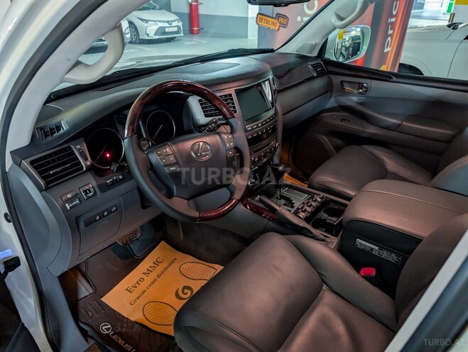 Lexus LX 570-5