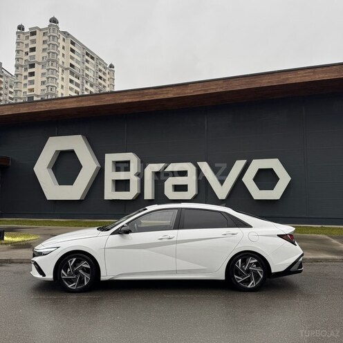 Hyundai Elantra 2025, 17,000 km - 1.5 l - Bakı