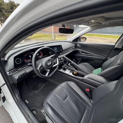 Hyundai Elantra 2025, 17,000 km - 1.5 l - Bakı