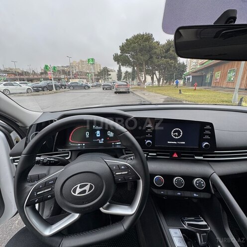 Hyundai Elantra 2025, 17,000 km - 1.5 l - Bakı