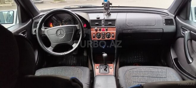 Mercedes C 180-9