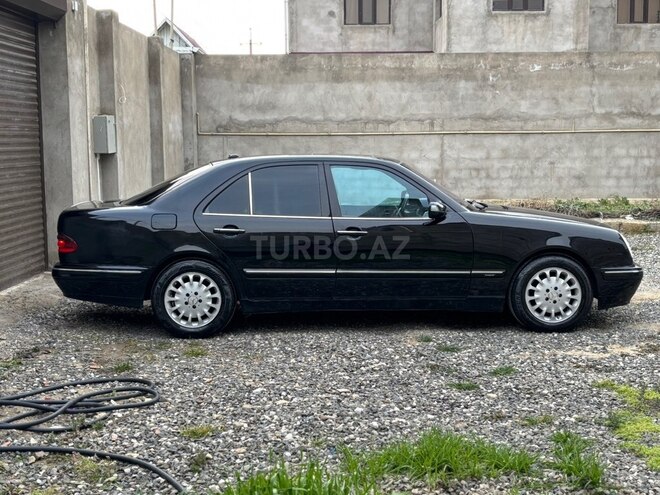Mercedes E 320 2002, 389,800 km - 3.2 l - Bakı