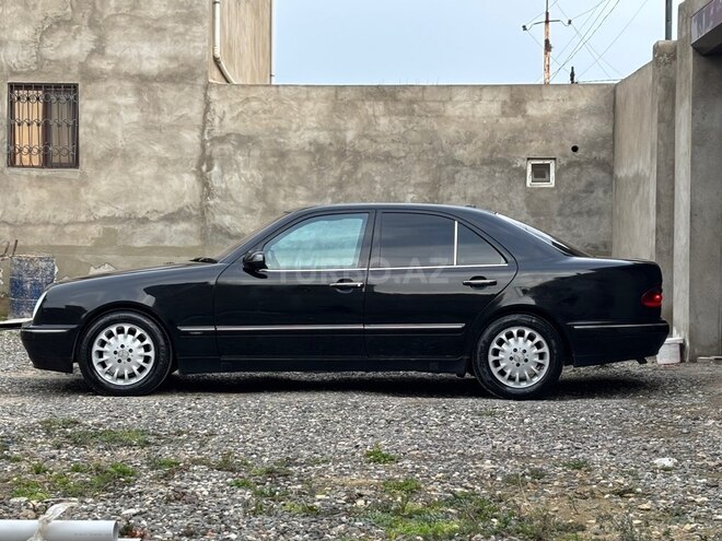 Mercedes E 320 2002, 389,800 km - 3.2 l - Bakı