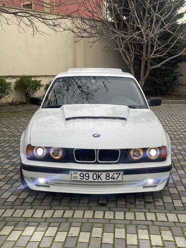 BMW 525 1988, 422,000 km - 2.5 l - Bakı