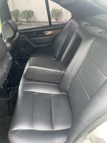BMW 525 1988, 422,000 km - 2.5 l - Bakı