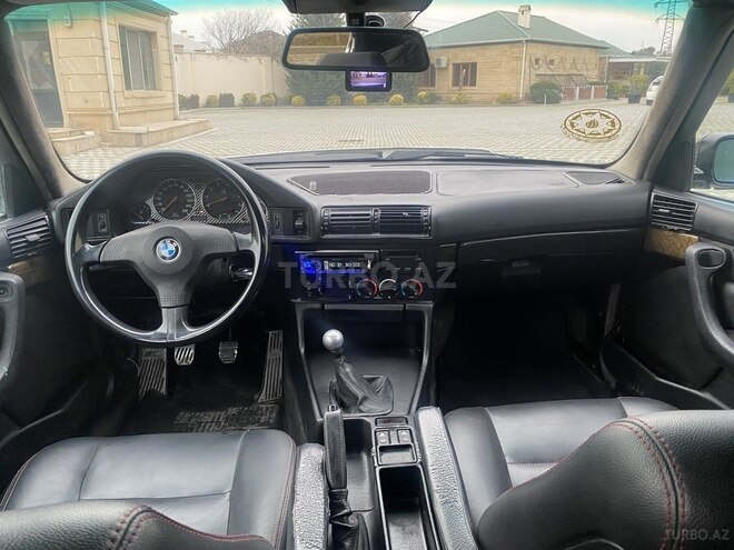 BMW 525 1988, 422,000 km - 2.5 l - Bakı