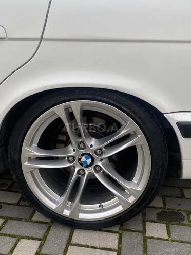 BMW 525 1988, 422,000 km - 2.5 l - Bakı