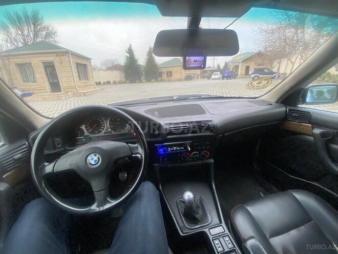 BMW 525 1988, 422,000 km - 2.5 l - Bakı