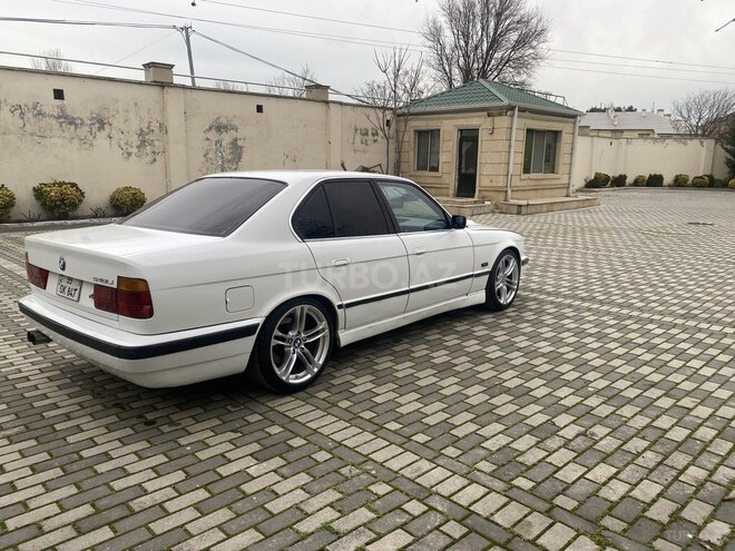 BMW 525 1988, 422,000 km - 2.5 l - Bakı