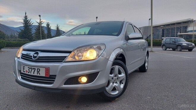 Opel Astra 2008, 271,500 km - 1.4 l - Şəki