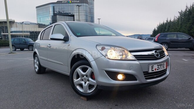 Opel Astra 2008, 271,500 km - 1.4 l - Şəki