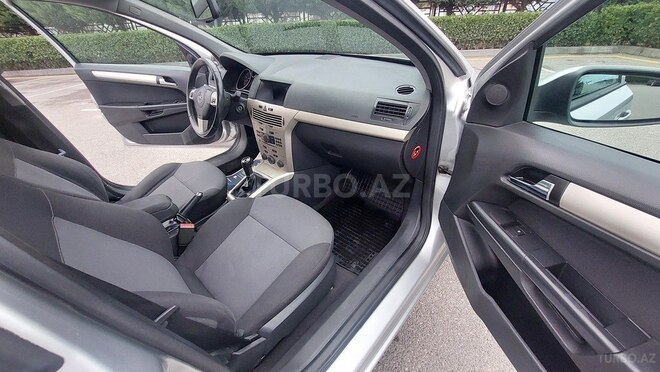 Opel Astra 2008, 271,500 km - 1.4 l - Şəki