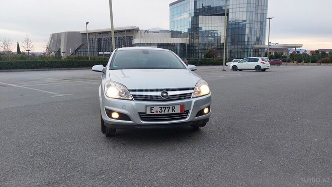 Opel Astra 2008, 271,500 km - 1.4 l - Şəki