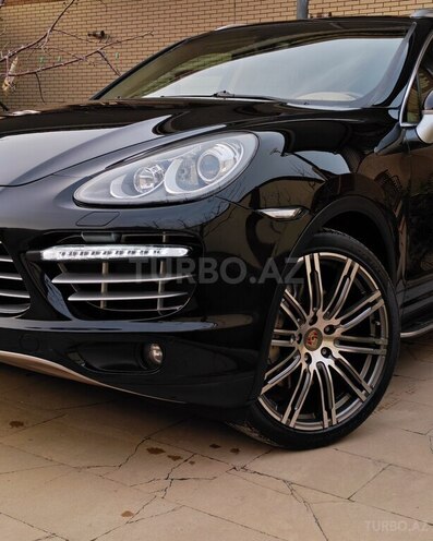 Porsche Cayenne S-2