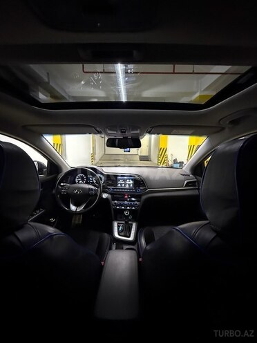 Hyundai Elantra 2019, 73,600 km - 2.0 l - Bakı