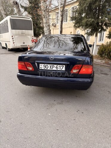 Mercedes E 240 1998, 440,000 km - 2.4 l - Bakı