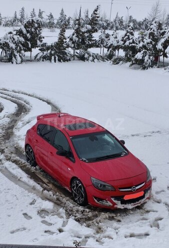 Opel Astra 2014, 215,147 km - 2.0 l - Neftçala