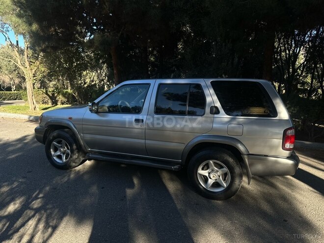 Nissan Pathfinder 2001, 296,000 km - 3.3 l - Bakı
