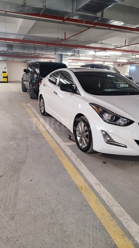 Hyundai Elantra-10