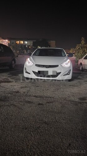 Hyundai Elantra-14