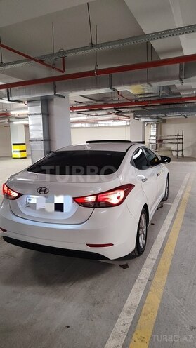 Hyundai Elantra-7