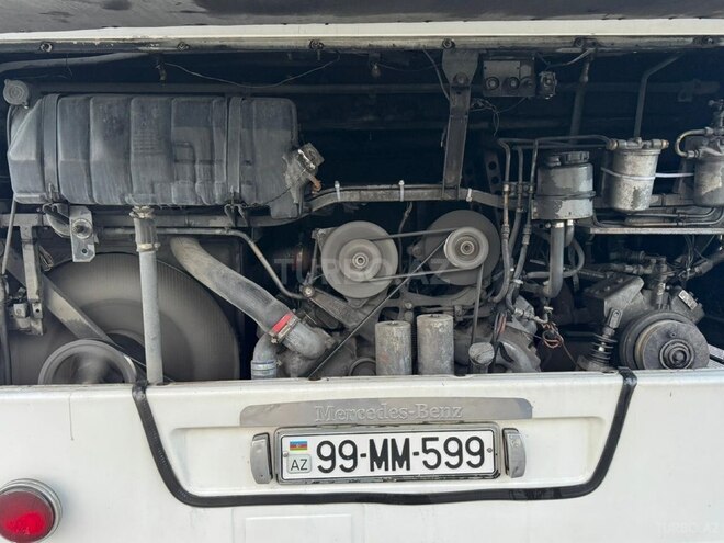 Mercedes 0403-9