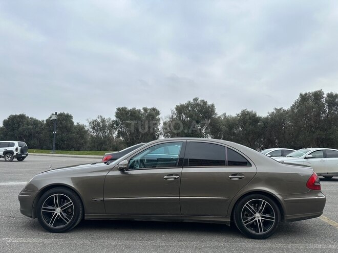 Mercedes E 220-9